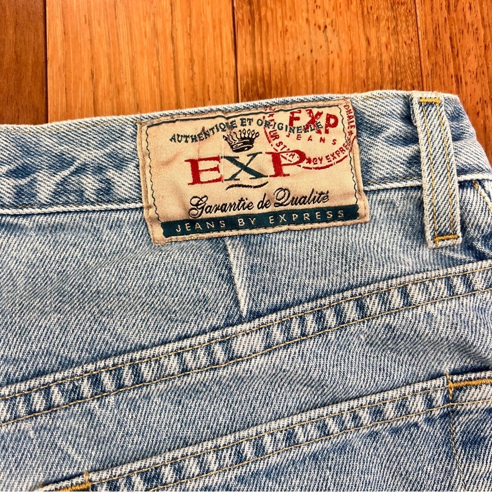 Vintage Straight Leg Express Jeans- Best for a US 6 - Picture 9 of 9